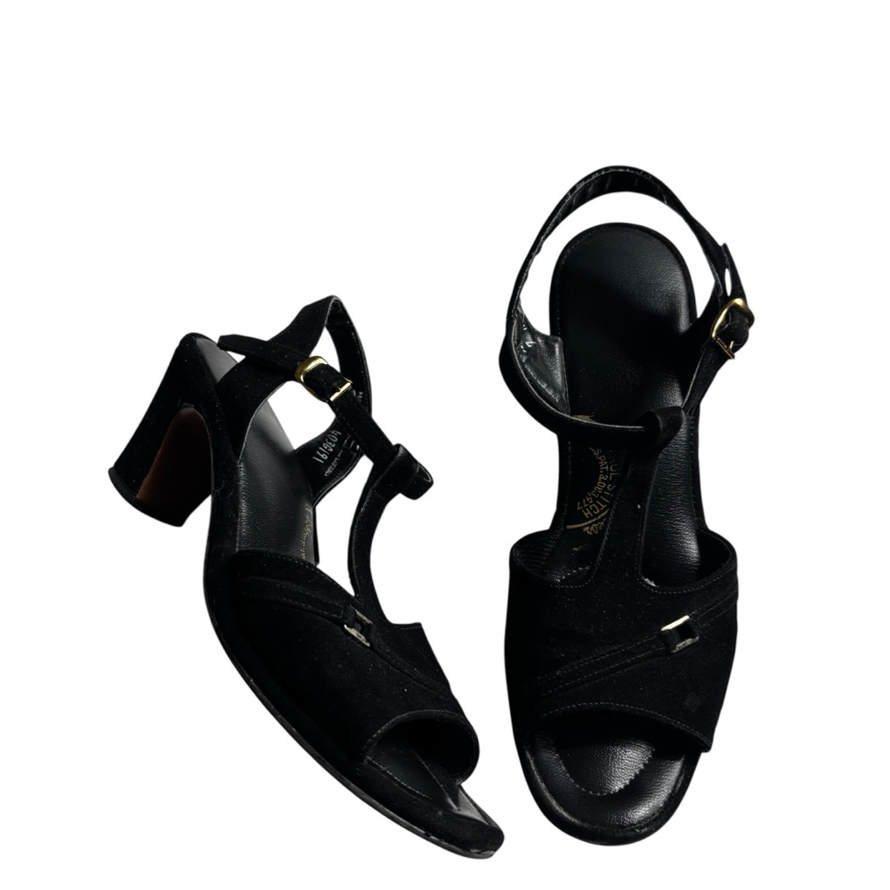 1970s/1980s black velvet T strap open toe strappy heels / pumps size 7 Narrow